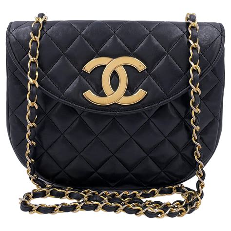 chanel bag round